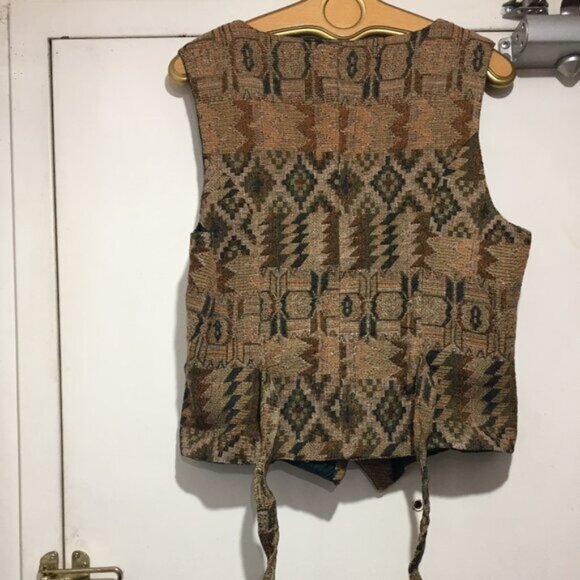 VINTAGE PRINCIPLES PRINT VESTS SIZE L - Picture 5 of 7